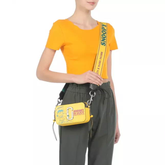 Marc Jacobs Snapshot - peanuts chrysanthemum 