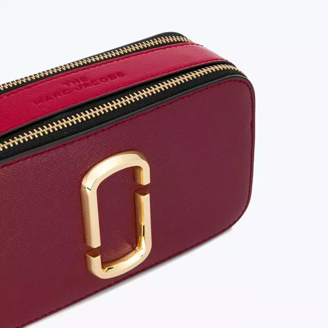 Marc Jacobs Snapshot - new cranberry multi