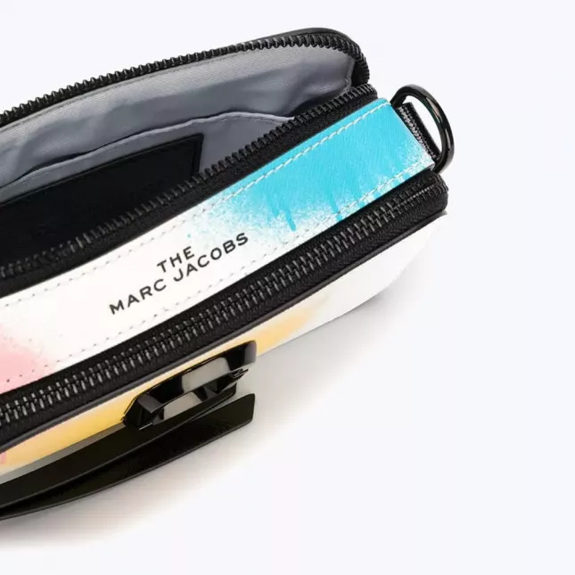 Marc Jacobs Snapshot - spray paint