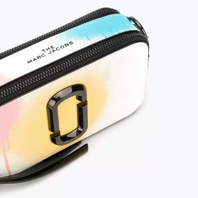 Marc Jacobs Snapshot - spray paint